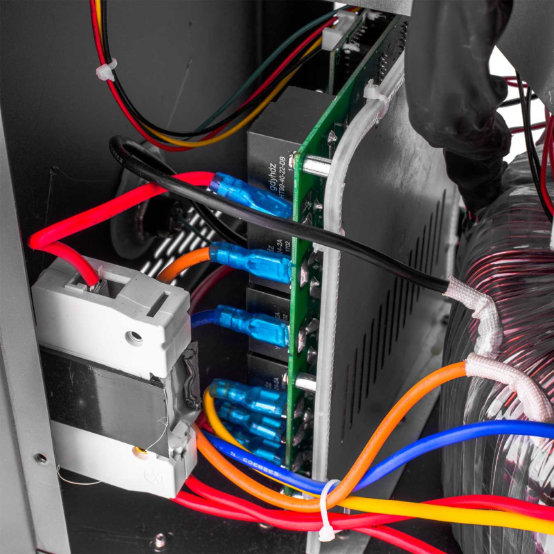 Джерело безперебійного живлення LogicPower 48V LPY-B-PSW-7000VA+(5000Вт)10A/20A