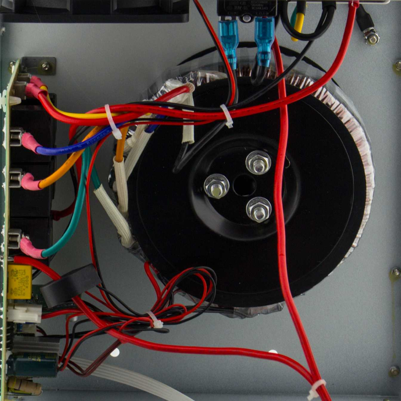 Стабілізатор LogicPower напруги LP-W-8500RD (5100Вт / 7 ступ)