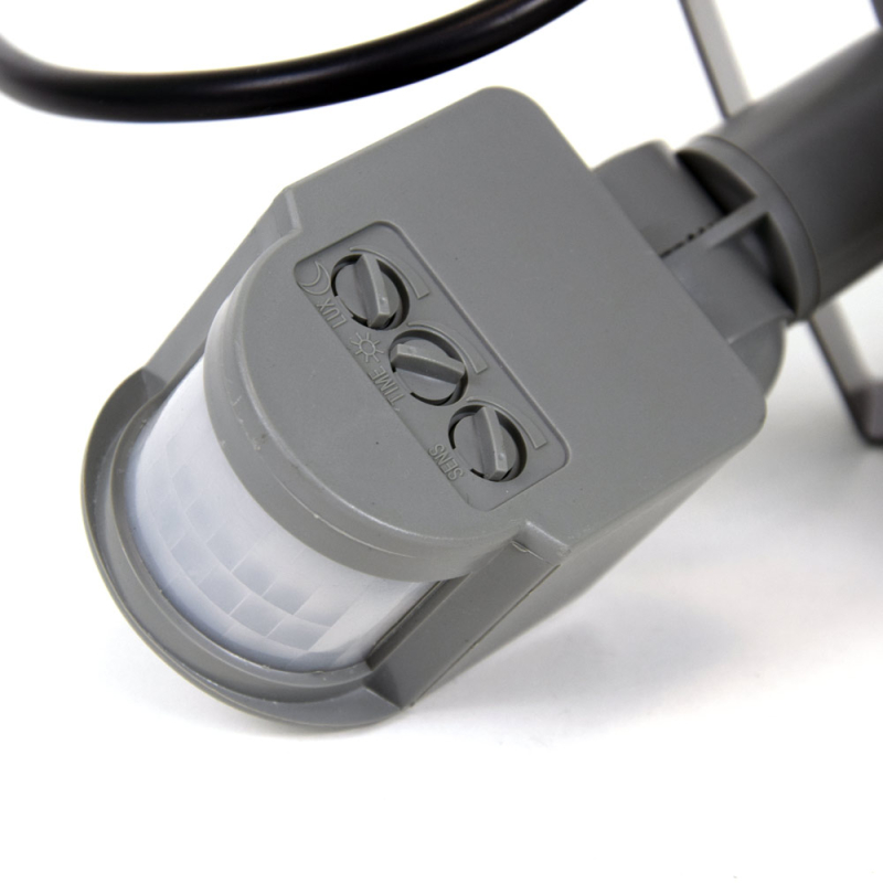 LED-прожектор LW LW-20W-220PIR з датчиком руху