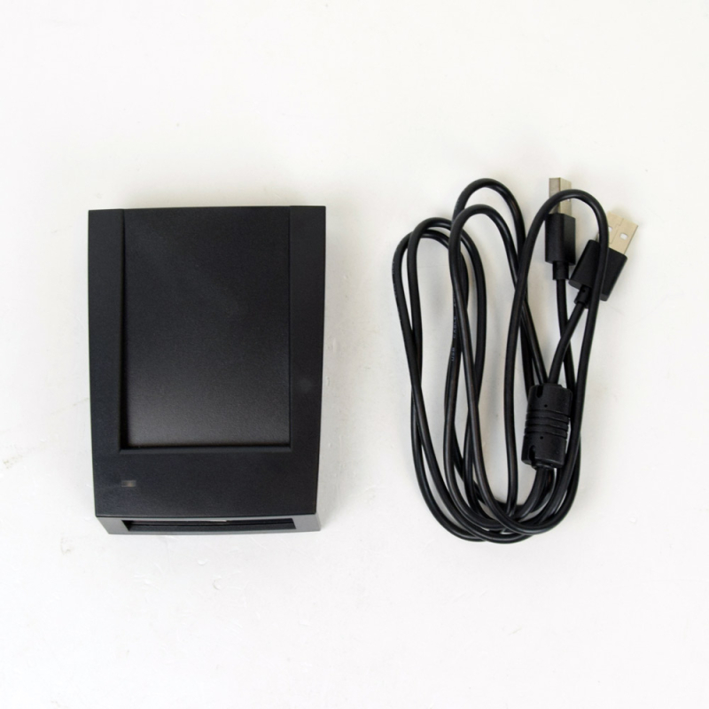 USB-зчитувач																		 ZKTeco CR10M