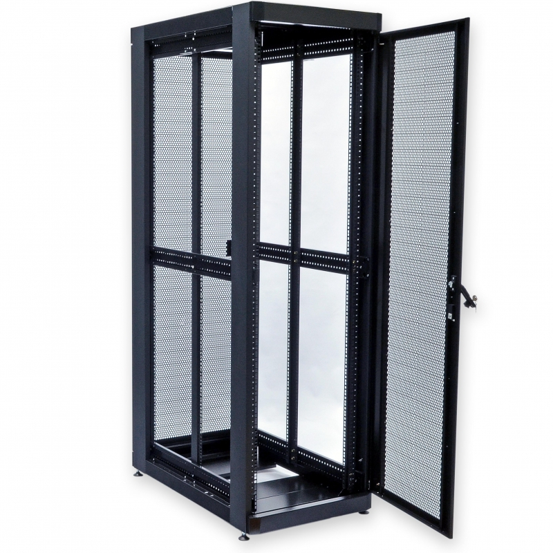 Шафа CMS 19" 45U, 610х1055 мм (Ш*Г) перфоровані двері (66%) (UA-MGSE45610MPB)