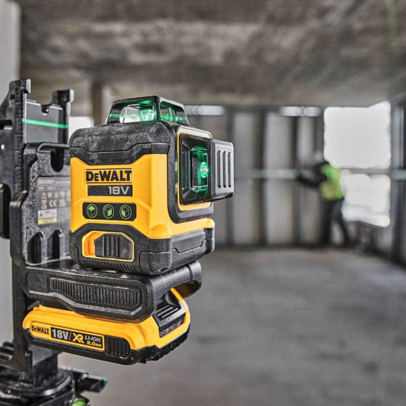 Лазерний рівень DeWALT DCLE34031N
