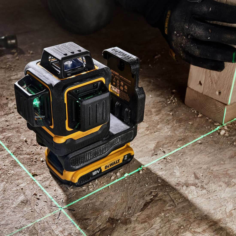 Лазерний рівень DeWALT DCLE34031N