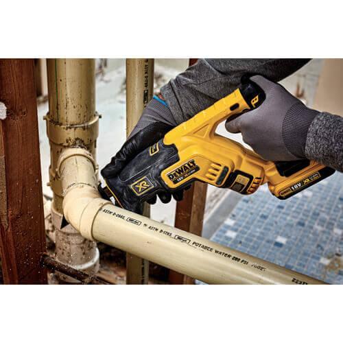 Пила шабельна акумуляторна DeWALT DCS367NT