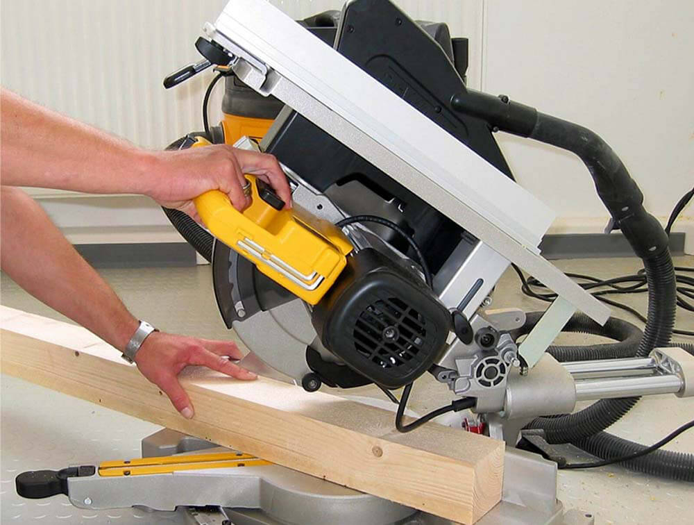 Пила комбінована DeWALT D27111