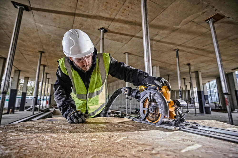 Пила акумуляторна DeWALT DCS579X2