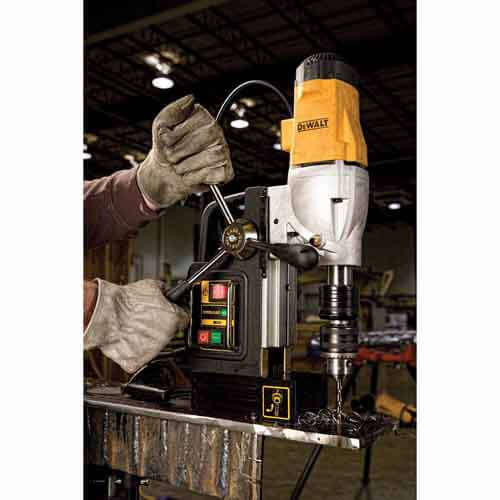 Верстат свердлильний DeWALT DWE1622K