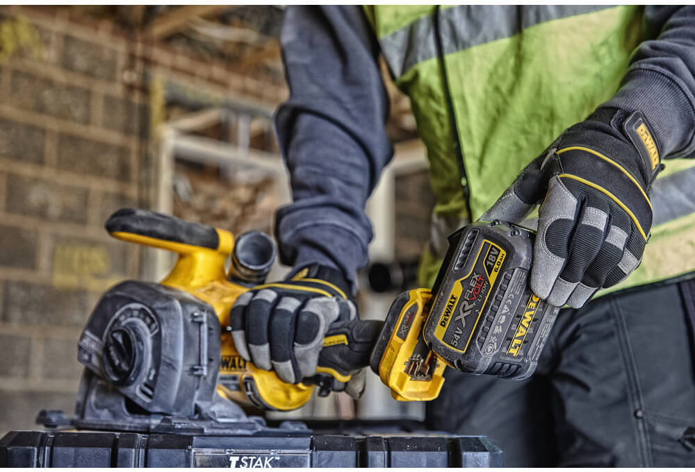Штроборіз акумуляторний DeWALT DCG200T2