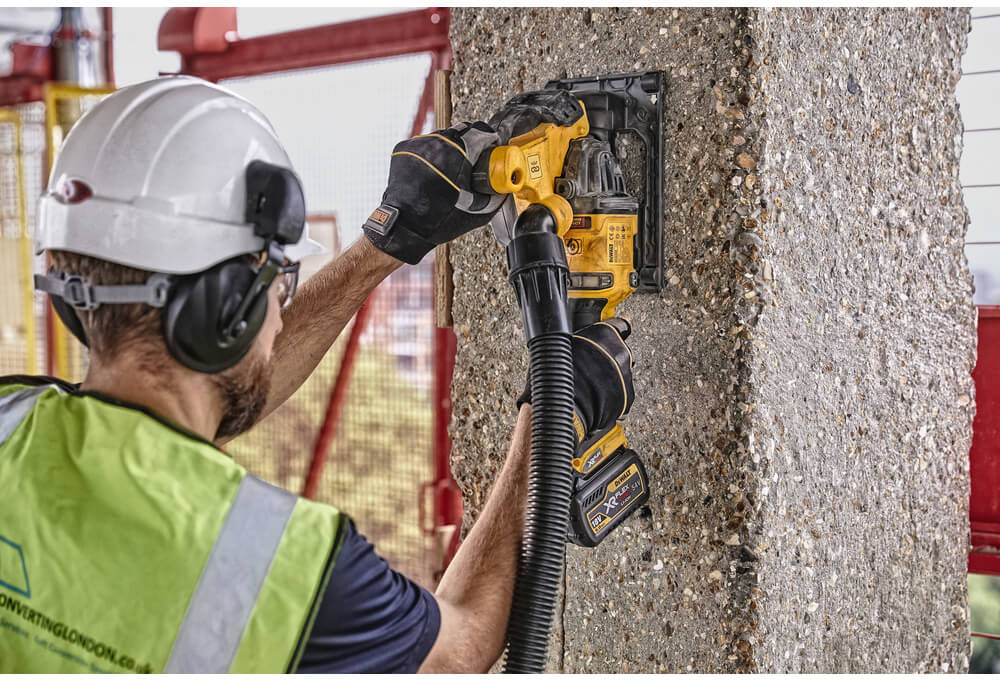 Штроборіз акумуляторний DeWALT DCG200T2