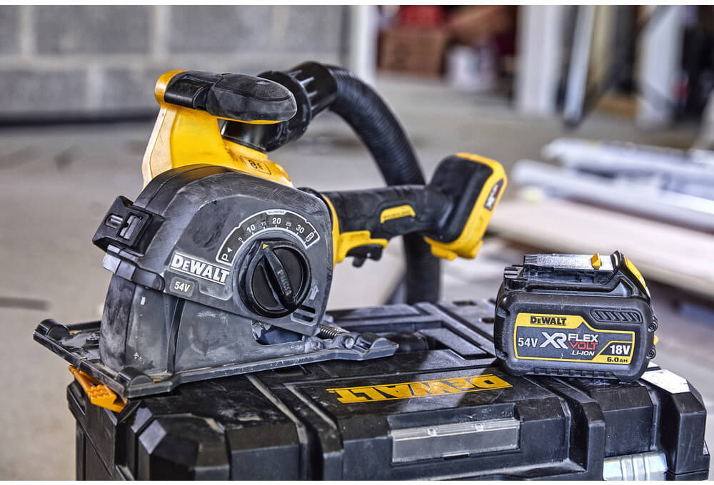 Штроборіз акумуляторний DeWALT DCG200T2