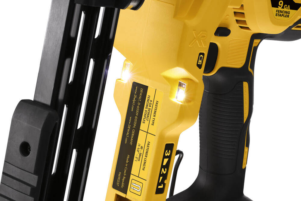 Степлер скобозабивний акумуляторний DeWALT безщітковий DCFS950P2