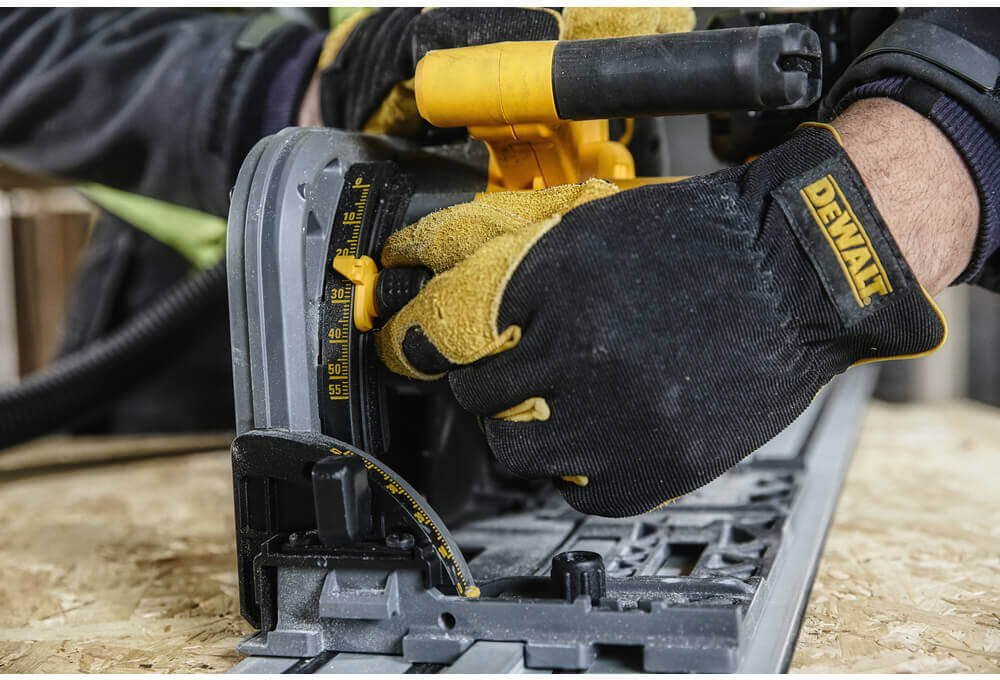 Пила дискова акумуляторна DeWALT DCS520NT