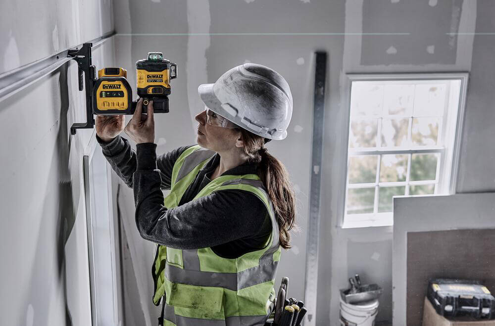 Лазерний рівень DeWALT DCE089D1G18