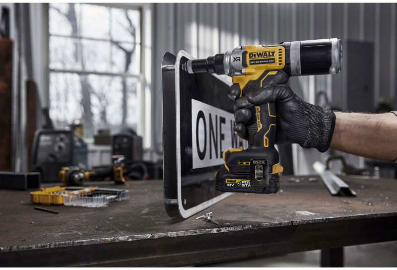 Заклепочник акумуляторний DeWALT безщітковий DCF414NT