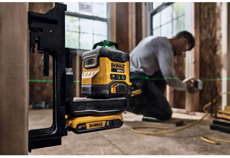 Лазерний рівень DeWALT DCLE34031D1