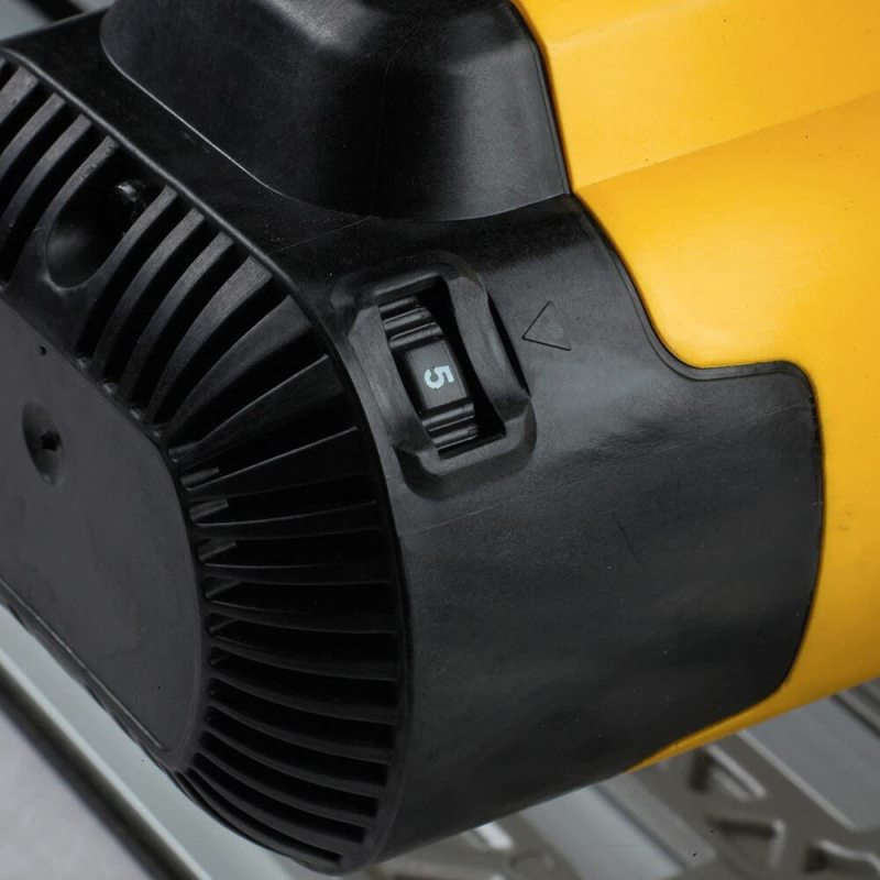 Пила дискова акумуляторна DeWALT DWS520KT
