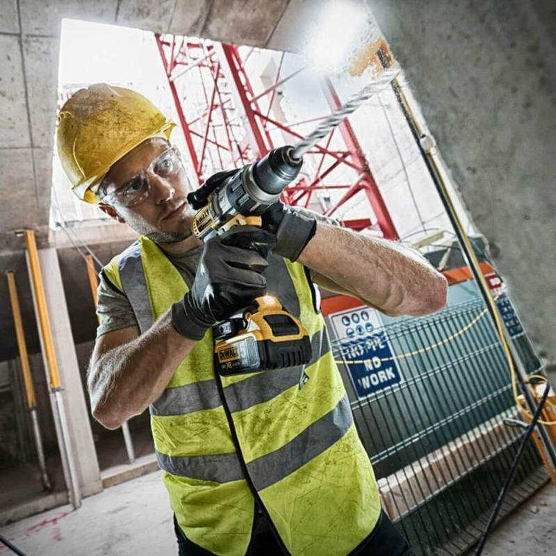 Акумуляторний шуруповерт DeWALT безщітковий ударний Brushless 18V XR