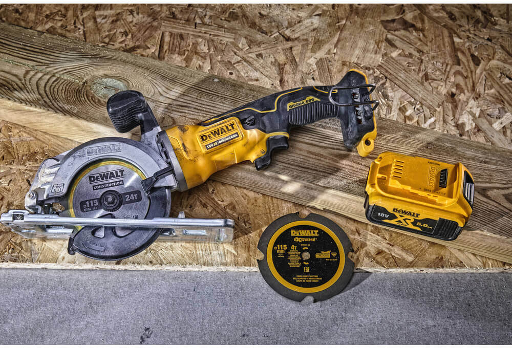 Пила дискова акумуляторна DeWALT безщіткова DCS571P2
