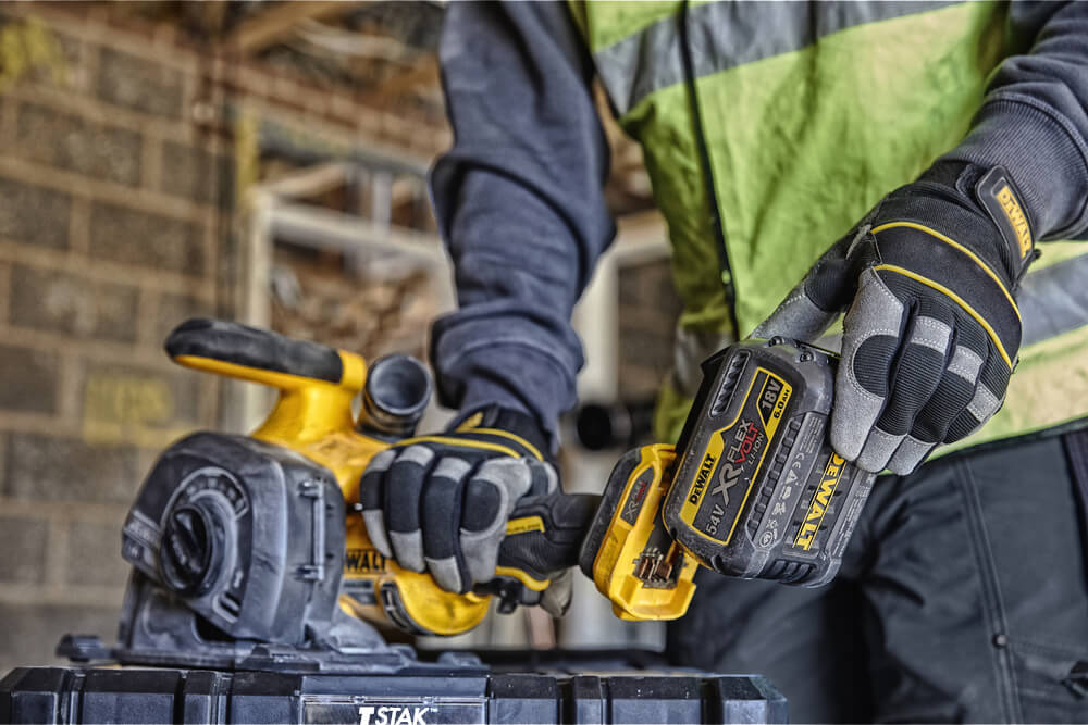 Штроборіз акумуляторний DeWALT безщітковий DCG200NT