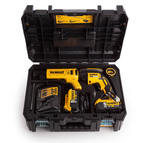 Акумуляторний шуруповерт DeWALT безщітковий DCF620P2K