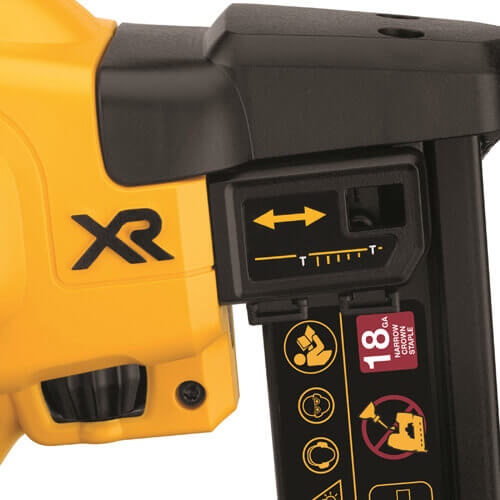 Степлер DeWALT безщітковий DCN681N