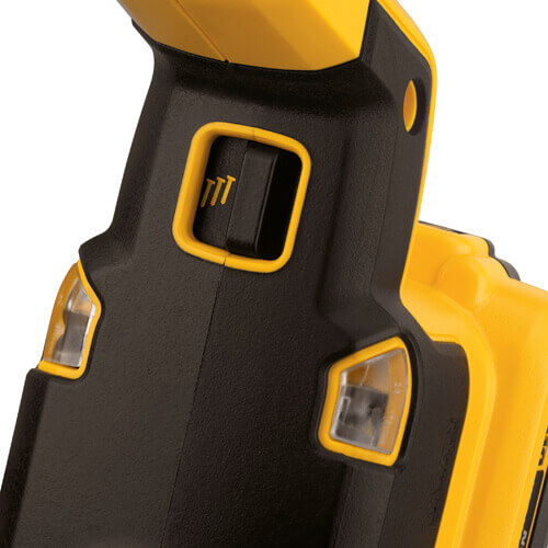 Степлер DeWALT безщітковий DCN681N