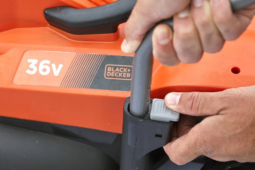 Газонокосарка акумуляторна BLACK+DECKER BCMW3336