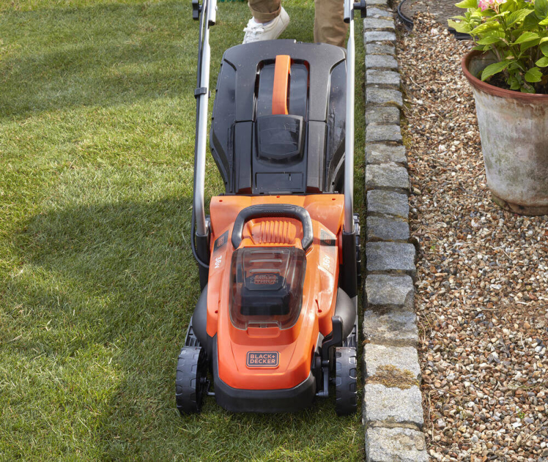 Газонокосарка акумуляторна BLACK+DECKER BCMW3336