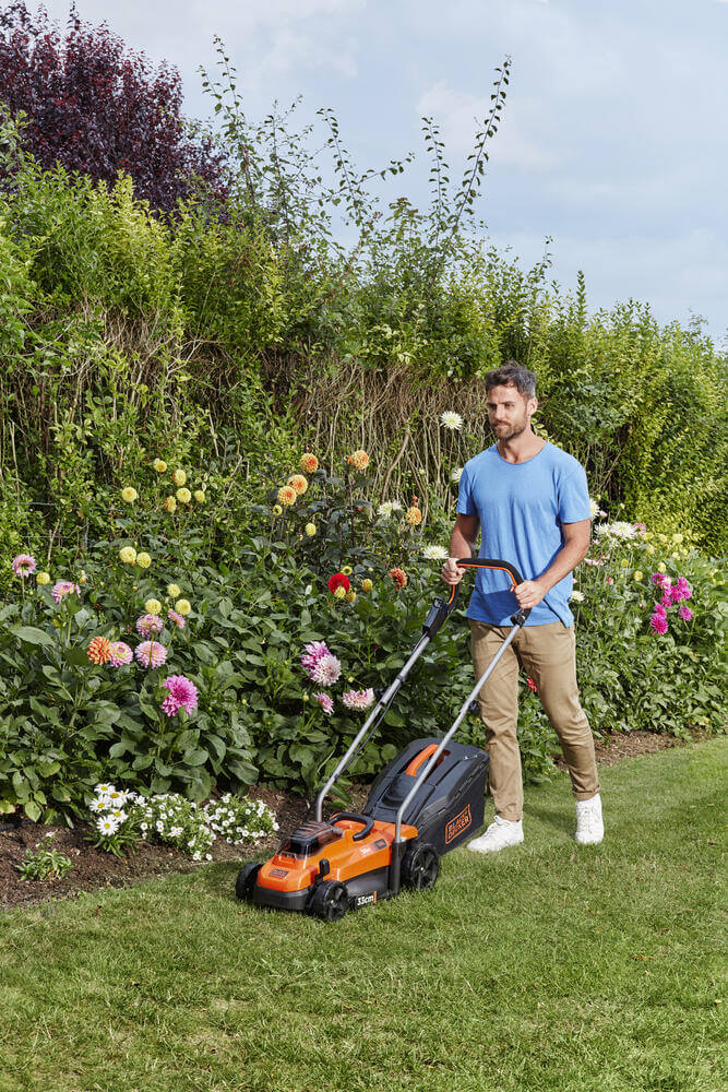 Газонокосарка акумуляторна BLACK+DECKER BCMW3336