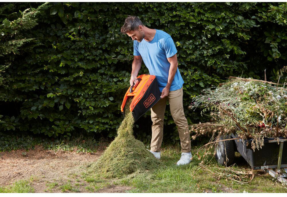 Газонокосарка акумуляторна BLACK+DECKER BCMW3318