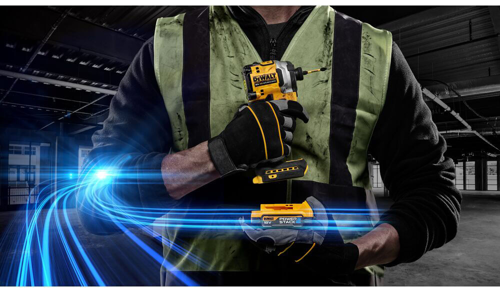 Акумуляторний шуруповерт DeWALT безщітковий DCF850E2T