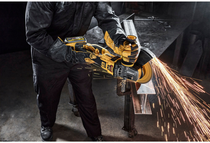 Кутова шліфувальна машина акумуляторна  DeWALT DCG460N