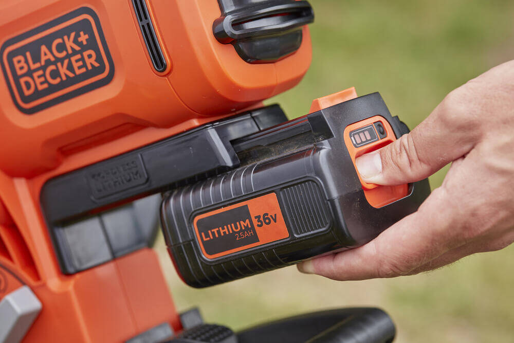 Садовий пилосос акумуляторний BLACK+DECKER безщітковий BCBLV3625L1