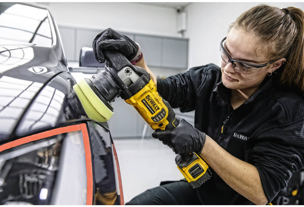 Полірувальна машина акумуляторна DeWALT безщіткова DCM848N