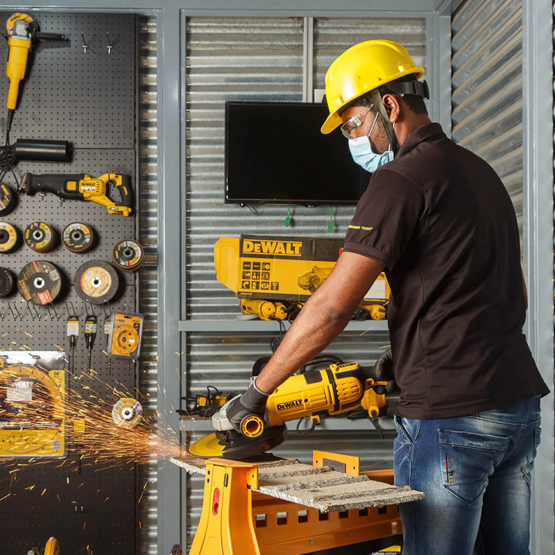 Електрична шліфмашина кутова DeWALT DWE4579