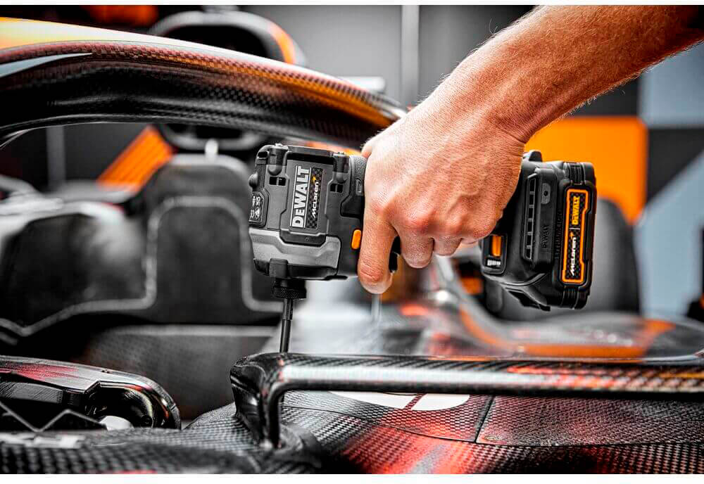 Акумуляторний шуруповерт DeWALT McLaren F1 TEAM LIMITED EDITION DCF85ME2GT