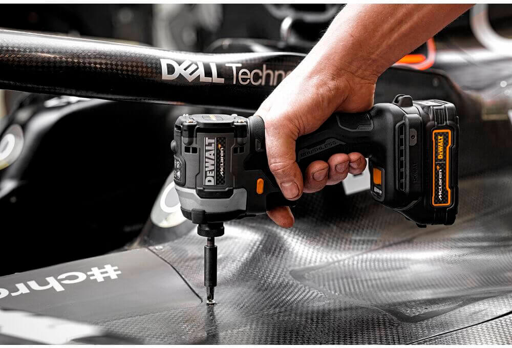 Акумуляторний шуруповерт DeWALT McLaren F1 TEAM LIMITED EDITION DCF85ME2GT