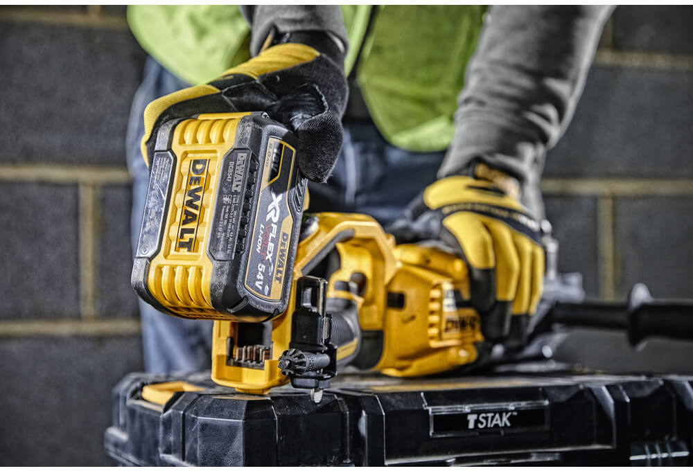 Дриль акумуляторний DeWALT DCD470N