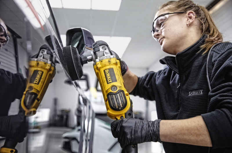 Полірувальна машина DeWALT DWP849X