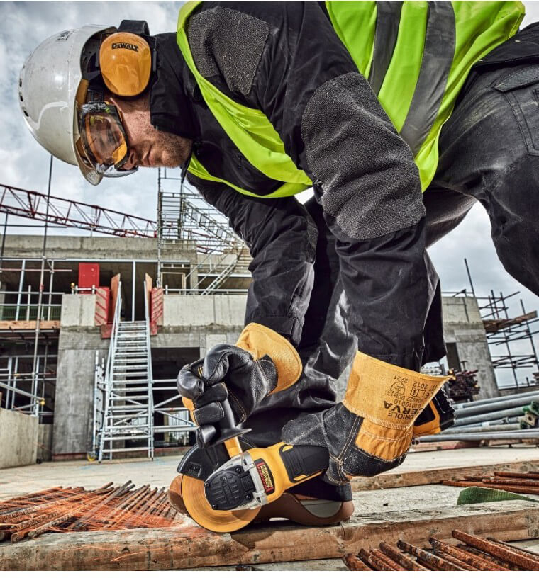 Кутова шліфувальна машина акумуляторна  DeWALT безщіткова DCG405P2