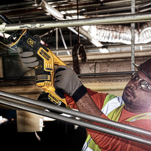 Пила шабельна акумуляторна DeWALT DCS367N