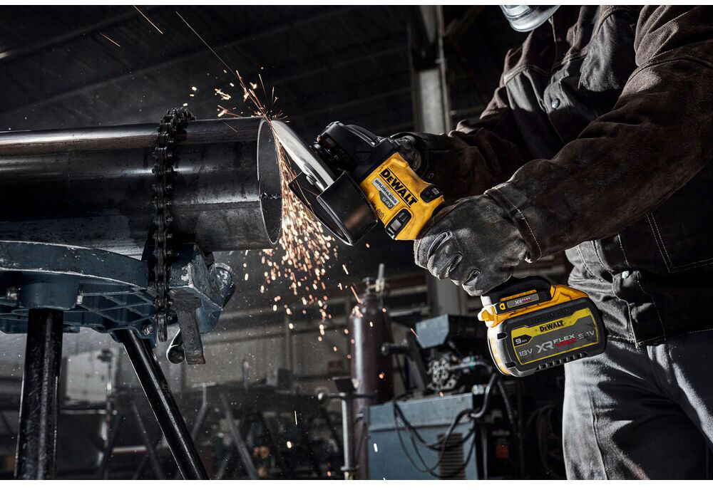 Кутова шліфувальна машина акумуляторна  DeWALT DCG440N
