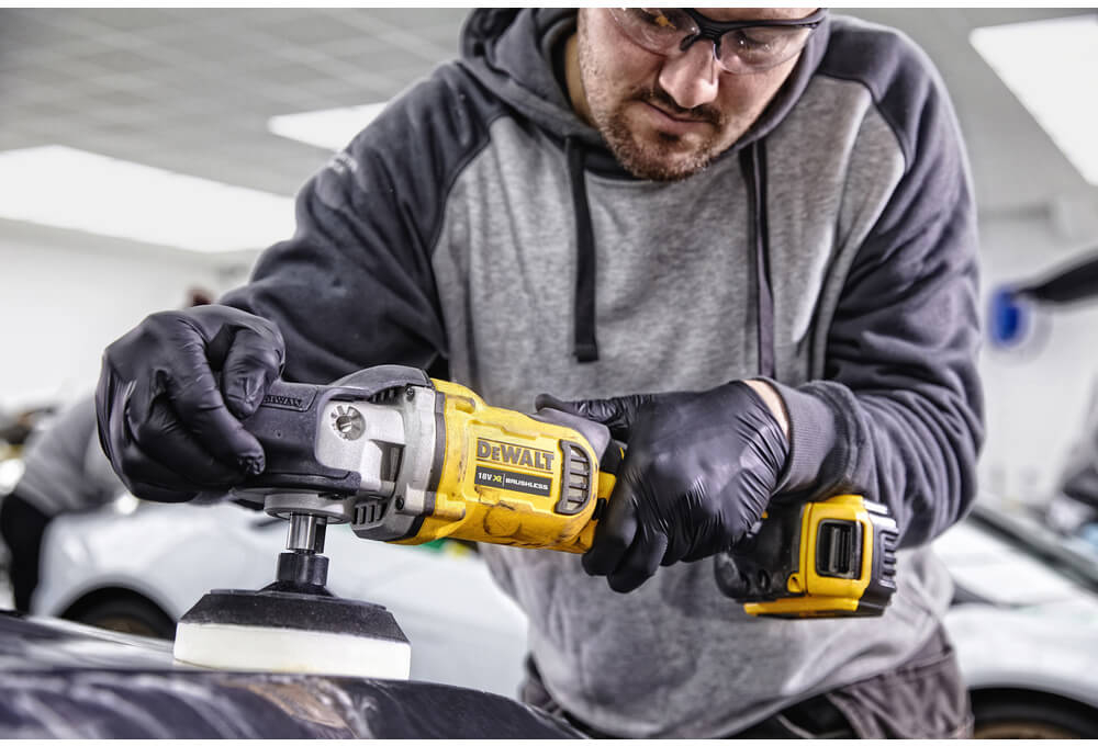 Полірувальна машина акумуляторна DeWALT DCM849N