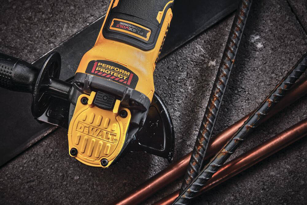 Кутова шліфувальна машина акумуляторна  DeWALT DCG409NT