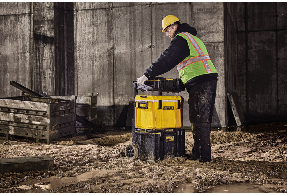 Валіза для інструментів з колесами DeWALT TOUGHSYSTEM 2.0 DWST83295-1