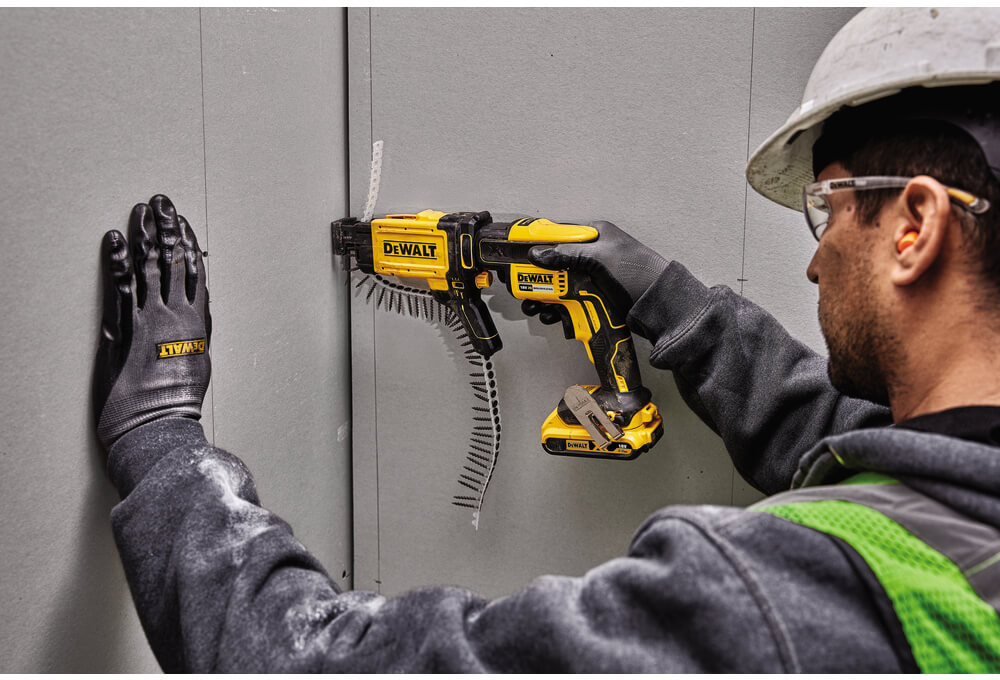 Акумуляторний шуруповерт DeWALT DCF620N