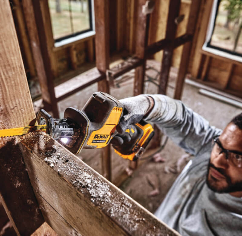 Пила шабельна акумуляторна DeWALT DCS369NT