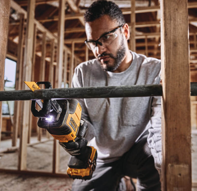 Пила шабельна акумуляторна DeWALT DCS369NT