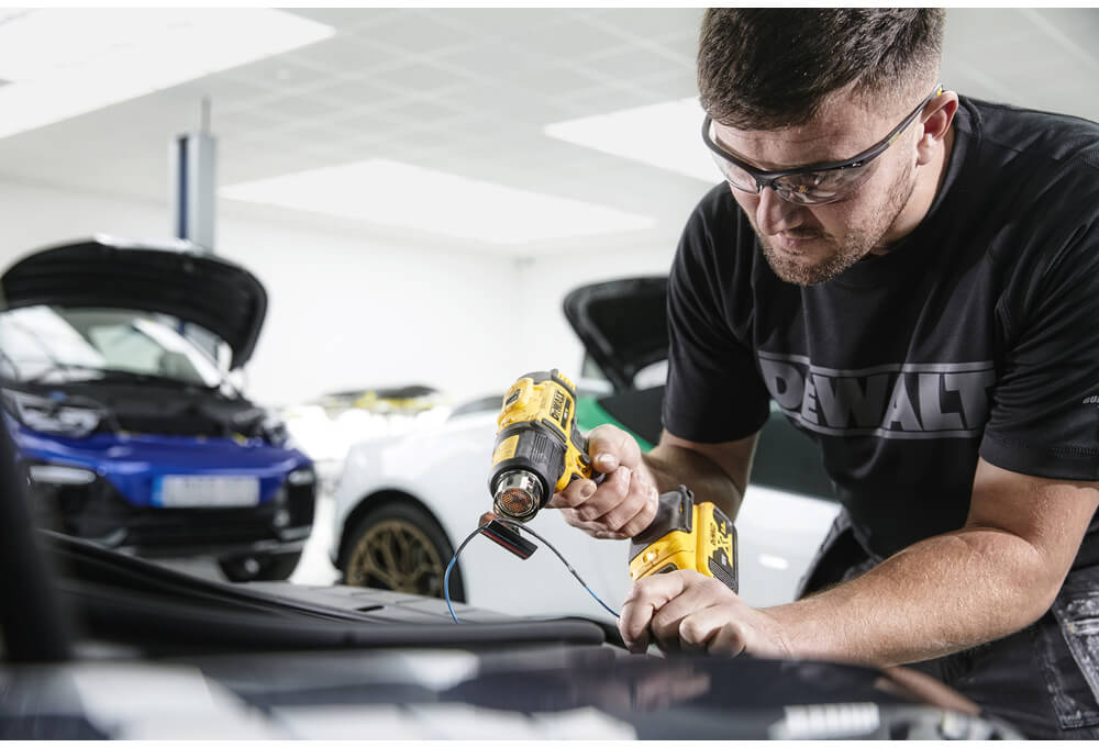 Будівельний фен DeWALT DCE530N