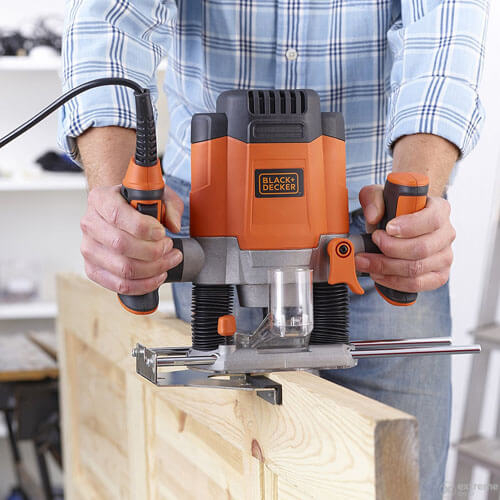 Фрезер BLACK+DECKER KW1200EKA